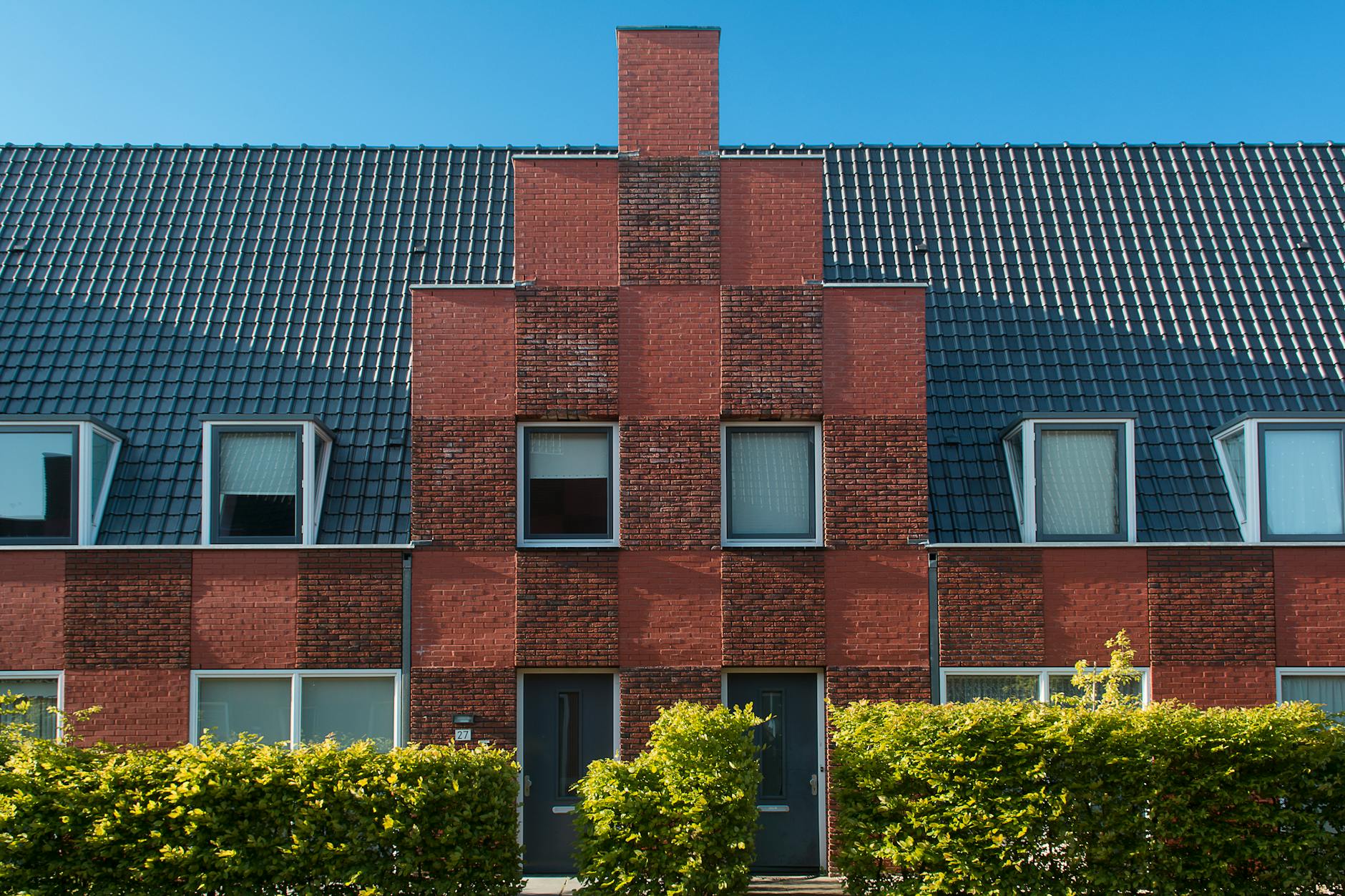 Stadthaus Lehel — Ansicht der Straßenfassade mit Backsteinfassade